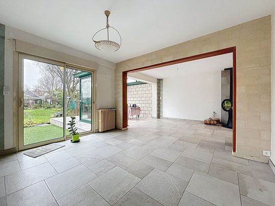 Location maison 5 pièces, 110.71m², Bécon-les-Granits - Photo 1