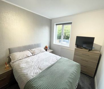 Stanhope Drive (room 2), Horsforth, Leeds - Photo 6