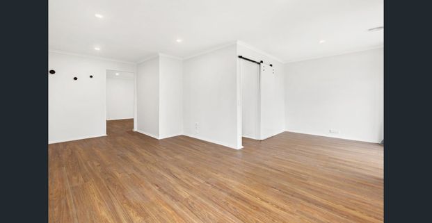 Spacious 3-Bedroom Home with Study in Prime Sunbury Location - Photo 1