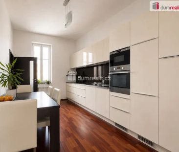 Velmi hezký a prostorný byt 2+1 po rekonstrukci, Praha 5 – Smíchov - Photo 2