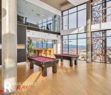 Condo in Downtown Vancouver, BC - Photo 1