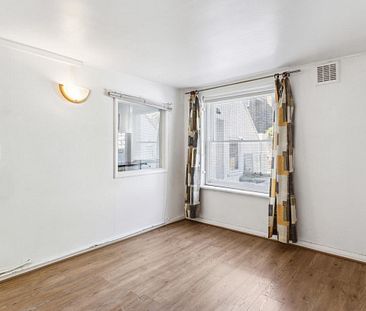 1 bedroom in Camden - Photo 1