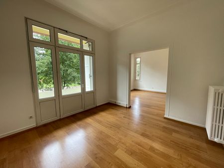 Location Appartement 5 pièces 104m² - Photo 3