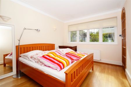 Burwood Park Road, Walton On Thames, KT12 - Photo 3