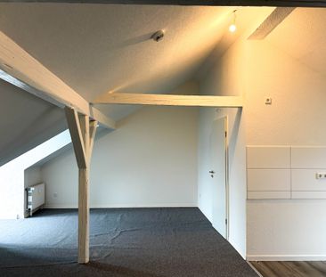 Außergewöhnlich Wohnen unterm Dach: Mietwohnung mit vier Zimmern in... - Photo 5