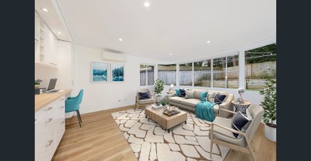 Stylishly renovated full brick home at a quiet leafy cul-de-sac - Photo 2