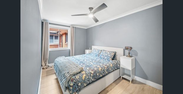 Renovated Top Floor Apartment in Prime Campsie Location - Photo 1