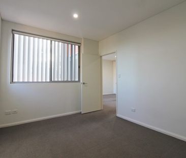 Best Location in Parramatta! 2 Bedroom Apartment for Lease Now - Photo 4