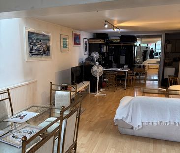 Room in a Shared Flat, Plantation Wharf, SW11 - Photo 1