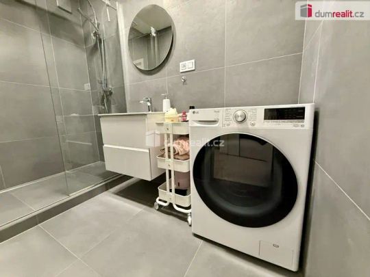 Pronájem moderně zrekonstruovaného bytu 2+kk, 38 m, Kralupy nad Vltavou – Lobeček - Photo 1