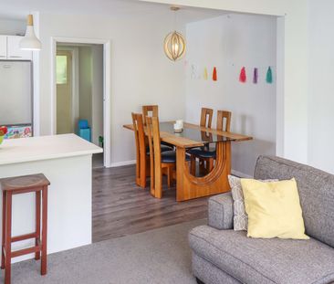 Stokes Valley Living - Photo 4