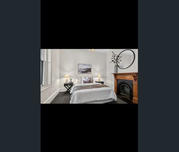 Modern cottage close to transport - Photo 3