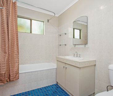 SECLUDED TOWNHOUSE IN POPULAR NIGHTCLIFF! - Photo 6