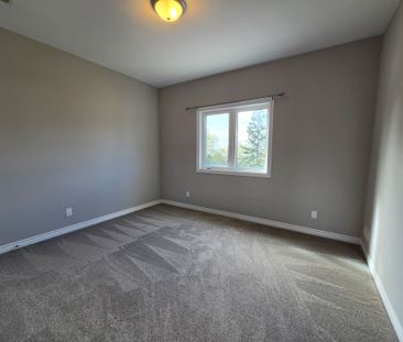 For Lease - 631 Bloor Street Unit# 2, Oshawa, Ontario - Photo 2