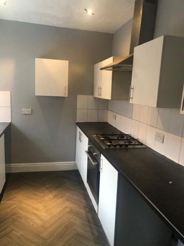 2 bedroom terraced house to rent - Photo 2