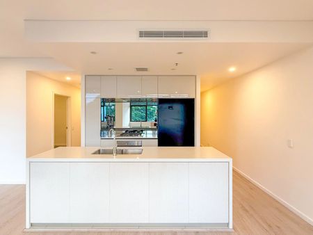 Parkside Home I Formal Dining Area I Walk to Shops & Station - Photo 4