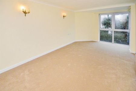 1 bedroom retirement property to rent - Photo 2