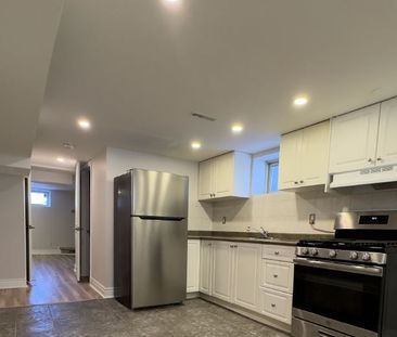 For Lease - 74 Cavehill Crescent, Toronto, Ontario - Photo 3