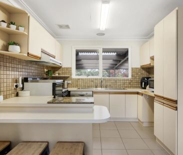 Immaculate Family Home on 712m² (Approx.) in a Prime Location for l... - Photo 3