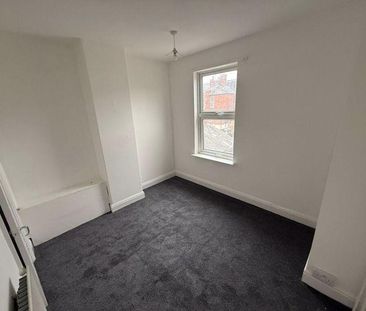 4 bedroom terraced house to rent - Photo 1
