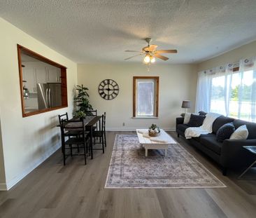 For Lease - 177 Atherley Road, Orillia, Ontario - Photo 3