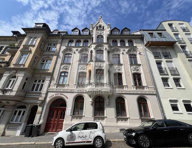 Was für ein Ausblick! 4 Raum Dachgeschoss-Wohnung mit Terrasse! - Photo 1