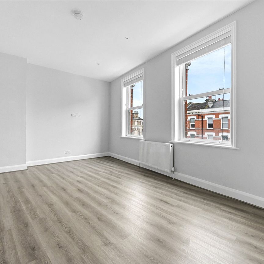 Uxbridge Road, London, W12 0NS - Photo 1