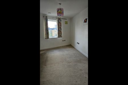 2 Bed Flat, Prioress House, IG11 - Photo 4