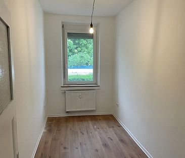 Rundum Wohlfühlen: gemütliche 2,5-Zimmer Wohnung mit Balkon - Foto 1