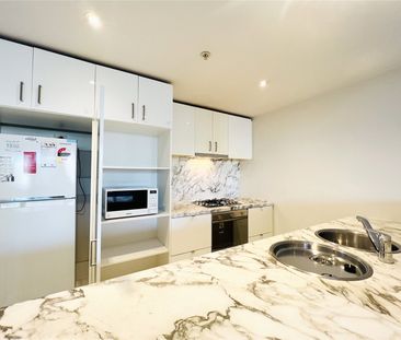 501/18 Waterview Walk - Photo 3