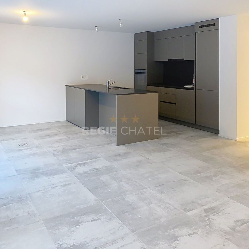 Beautiful 3.5pces new - Photo 1