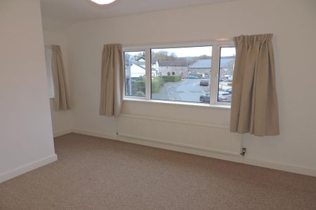 2 bedroom semi-detached house to rent - Photo 4