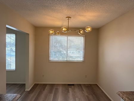 Newley Renovated Duplex Close to Bower! - Photo 2