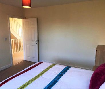 1 bedroom in a house share to rent - Photo 3