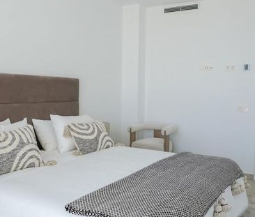 5 bedroom luxury Villa for rent in Benahavís, Andalusia - Photo 5