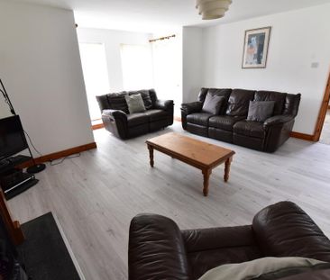 17 Millfort Close (Student Let 9-12months), Portstewart, BT55 7GZ - Photo 1