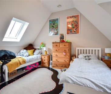 4 bedroom semi-detached house to rent - Photo 4