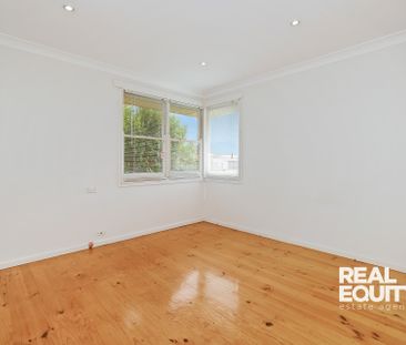 2 Markham Street, Holsworthy NSW 2173 - House For Rent | Domain - Photo 3