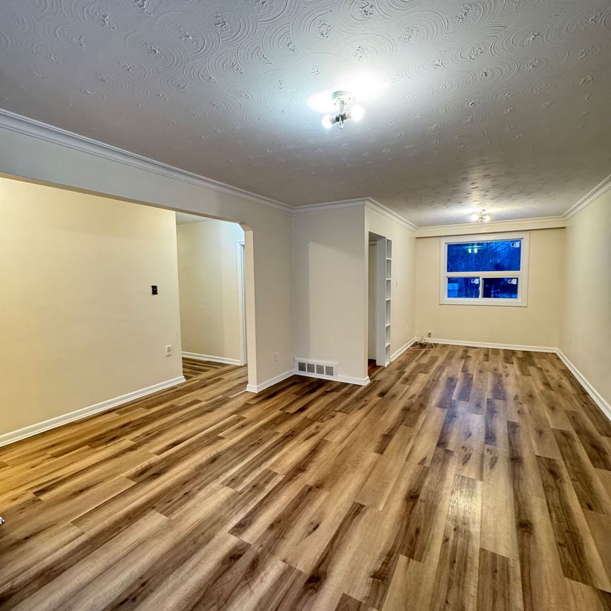 For Lease - 410 Becker Road Unit# Main Floor, Richmond Hill, Ontario - Photo 1