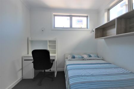 10-bedroom shared house / townhouse, Norman Street - Photo 3