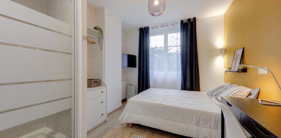 VIENNE P Roommate 3 Bedrooms at Lyon 8e - Photo 2