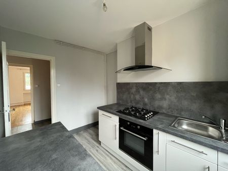 : Appartement 54.79 m² à ST ETIENNE - Photo 2