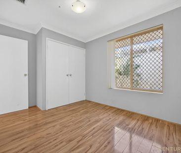 Low Maintenance Villa in Prime Location - Photo 4