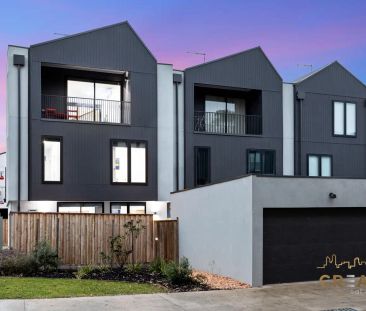 4 Gilson Place, Sunshine VIC 3020 - Photo 6