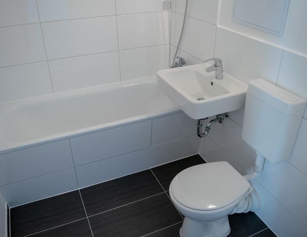 Refurbished 2-room apartment from 01.02.2026! - Foto 1