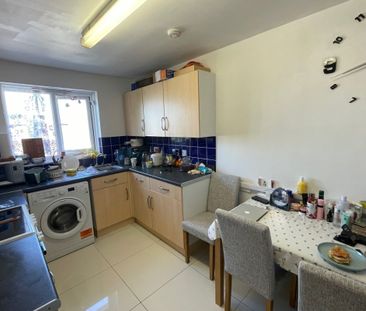 Dale Grove - Photo 6