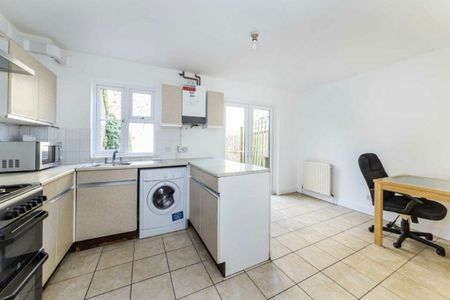 Charnwood Gardens, Canary Wharf, E14 - Photo 5