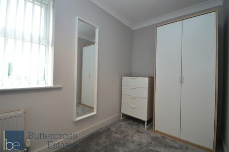 1 bedroom in a house share to rent - Photo 4