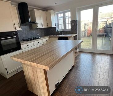 3 bedroom terraced house to rent - Photo 5