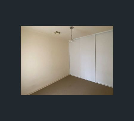 28 Leeds Avenue, Northfield, SA 5085 - Photo 5